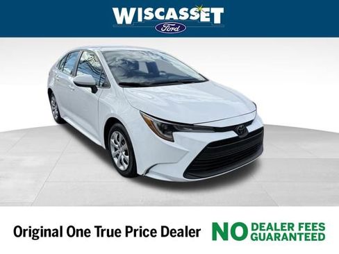 Used 2024 Toyota Corolla LE image 1