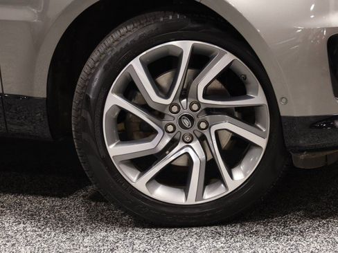 Used 2019 Land Rover Range Rover Sport HSE AWD/4WD image 4