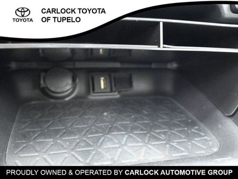 Used 2021 Toyota RAV4 XLE Premium image 13