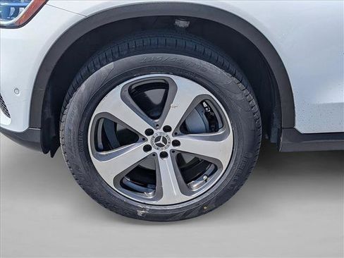 Certified 2022 Mercedes-Benz GLC 300 image 30
