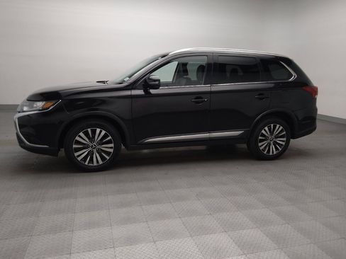 Used 2020 Mitsubishi Outlander SE image 2