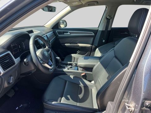 Used 2022 Volkswagen Atlas SEL AWD/4WD image 16