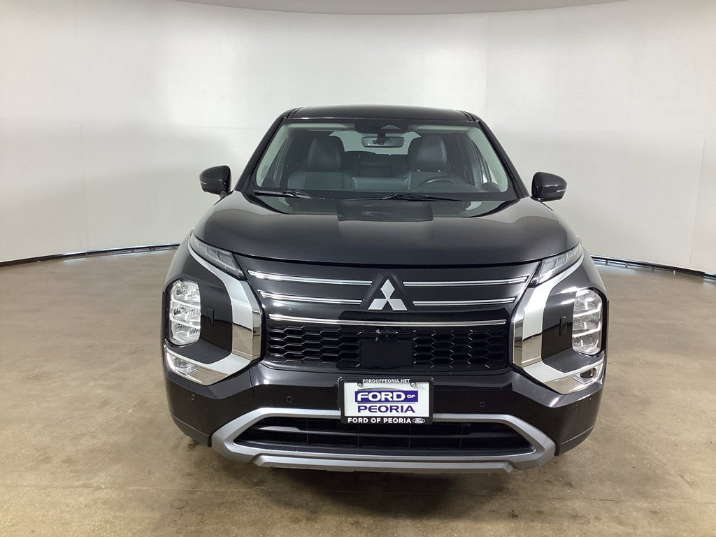 Used 2025 Mitsubishi Outlander SE AWD/4WD image 2