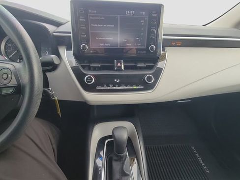 Used 2021 Toyota Corolla LE image 14