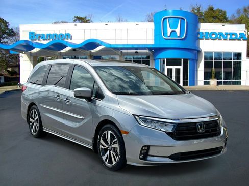 Used 2024 Honda Odyssey Touring image 1