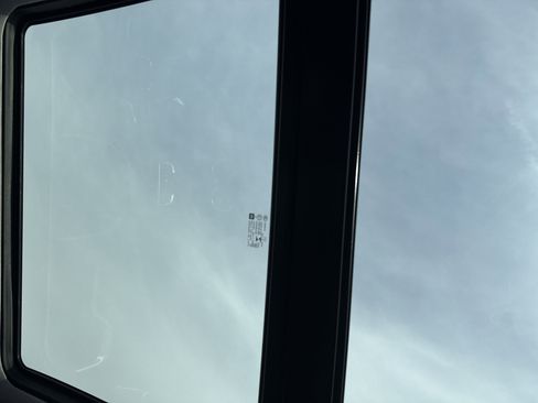 Used 2022 GMC Terrain SLT FWD image 26