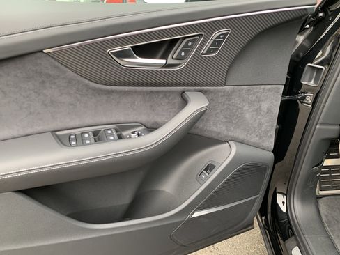 New 2026 Audi SQ7 Prestige image 5