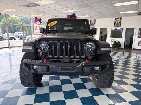 Used 2019 Jeep Wrangler Unlimited Rubicon AWD/4WD image 2