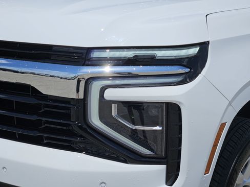 New 2026 Chevrolet Suburban LS RWD image 5