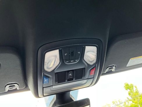 Used 2023 RAM 1500 Big Horn AWD/4WD image 30
