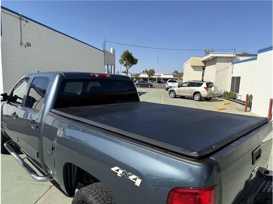 Used 2008 Chevrolet Silverado 2500 LT w/ 1LT Convenience Package AWD/4WD image 14