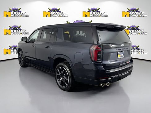 Used 2025 Chevrolet Suburban RST w/ Sun And Tow Package AWD/4WD image 7