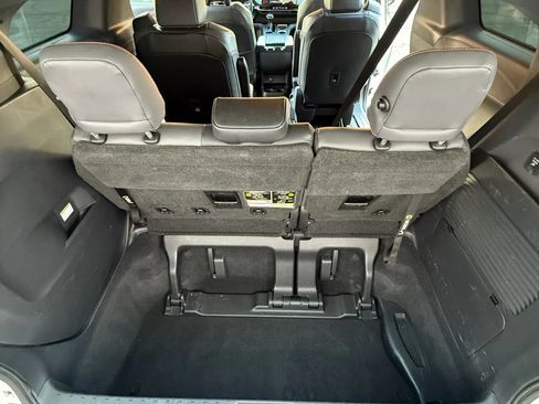 Used 2021 Toyota Sienna XSE w/ XSE Plus Package FWD image 30