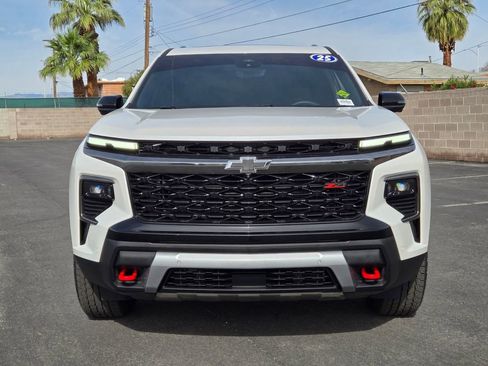 Used 2025 Chevrolet Traverse Z71 w/ Enhanced Driving Package image 8