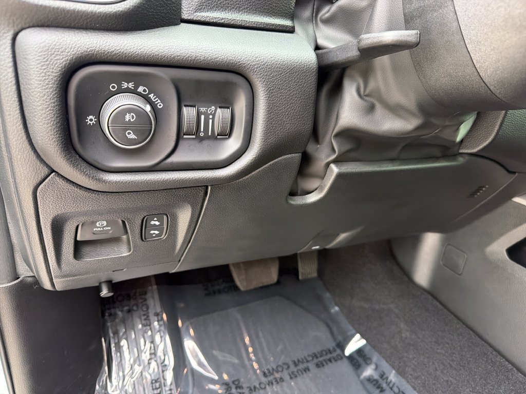 Used 2025 RAM 1500 Big Horn AWD/4WD image 22