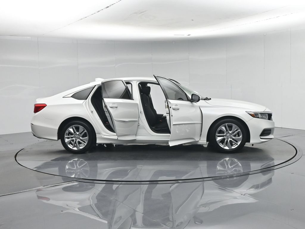 Used 2019 Honda Accord LX image 4