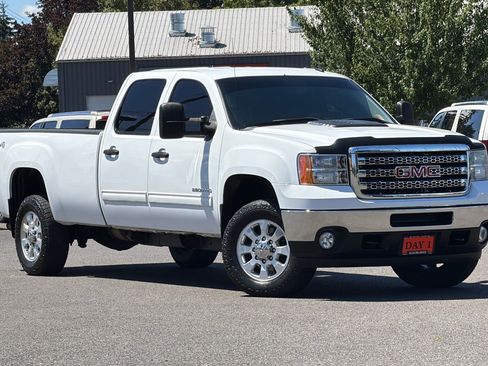 Used 2014 GMC Sierra 3500 SLE AWD/4WD image 2