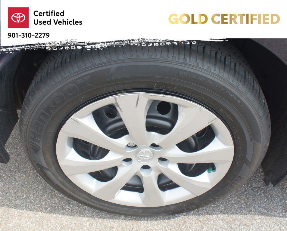 Used 2025 Toyota Corolla LE FWD image 23
