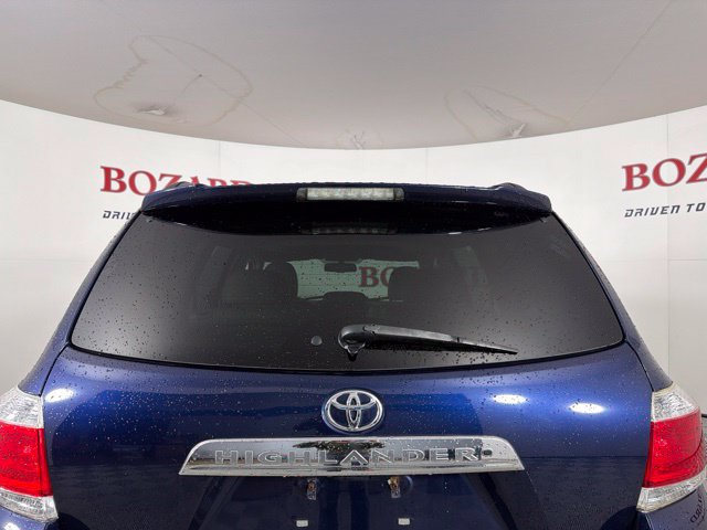 Used 2013 Toyota Highlander SE FWD image 12
