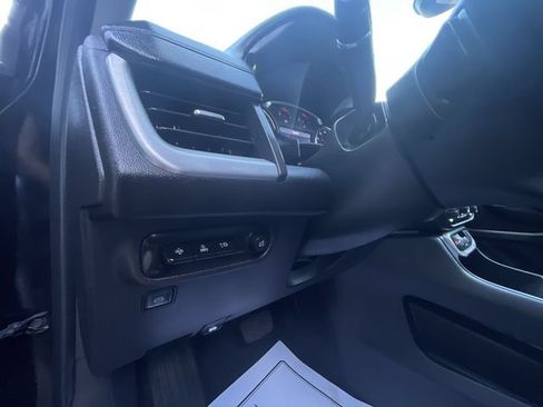 Certified 2024 GMC Terrain SLT w/ Infotainment Package II AWD/4WD image 17