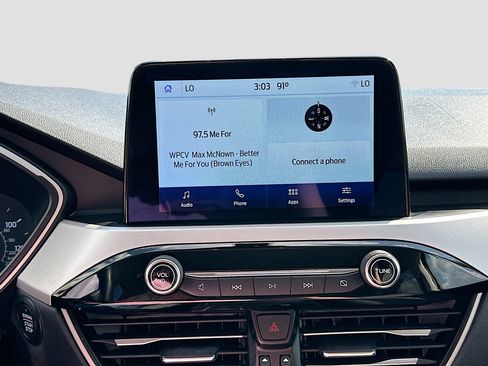 Used 2022 Ford Escape SE w/ SE Sport Appearance Package image 14