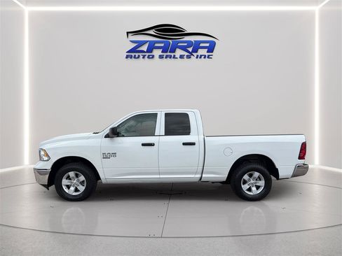 Used 2024 RAM 1500 Classic SLT AWD/4WD image 4