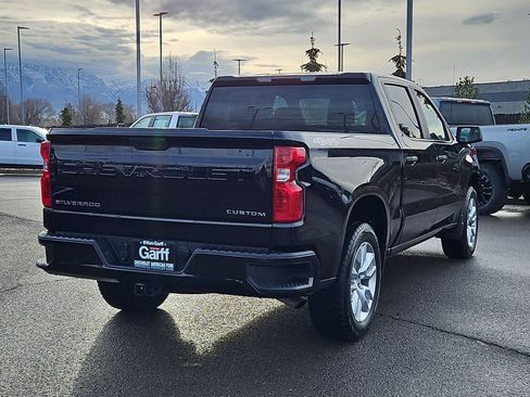 Used 2022 Chevrolet Silverado 1500 Custom image 3
