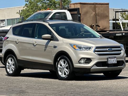 Certified 2018 Ford Escape SEL w/ Ford Safe & Smart Package FWD image 9