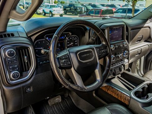 Used 2020 GMC Sierra 3500 Denali w/ Denali Ultimate Package image 17