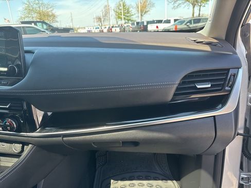 Used 2022 Nissan Rogue SL w/ SL Premium Package image 56