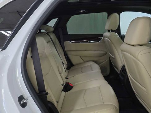 Used 2018 Cadillac XT5 Luxury w/ Driver Awareness Package image 12