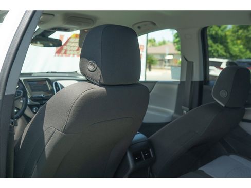 Used 2024 Chevrolet Equinox LT FWD image 29