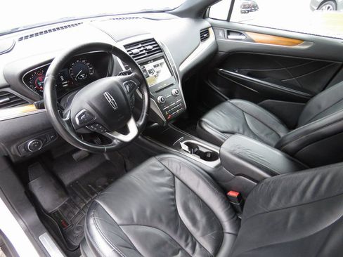 Used 2017 Lincoln MKC Select w/ Select Plus Package image 8