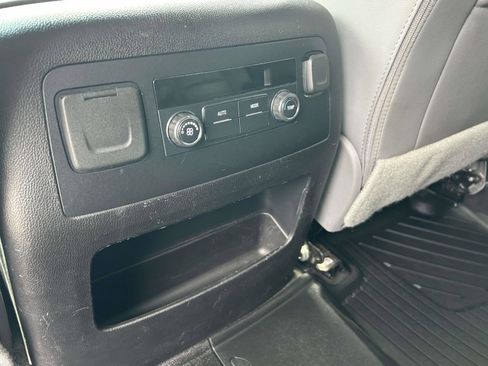 Used 2018 Chevrolet Tahoe LT image 14