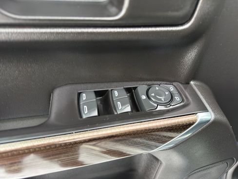 Used 2019 Chevrolet Silverado 1500 LT w/ All-Star Edition image 10