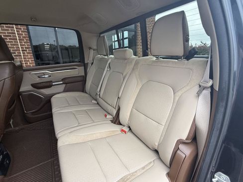 Used 2019 RAM 1500 Laramie AWD/4WD image 14