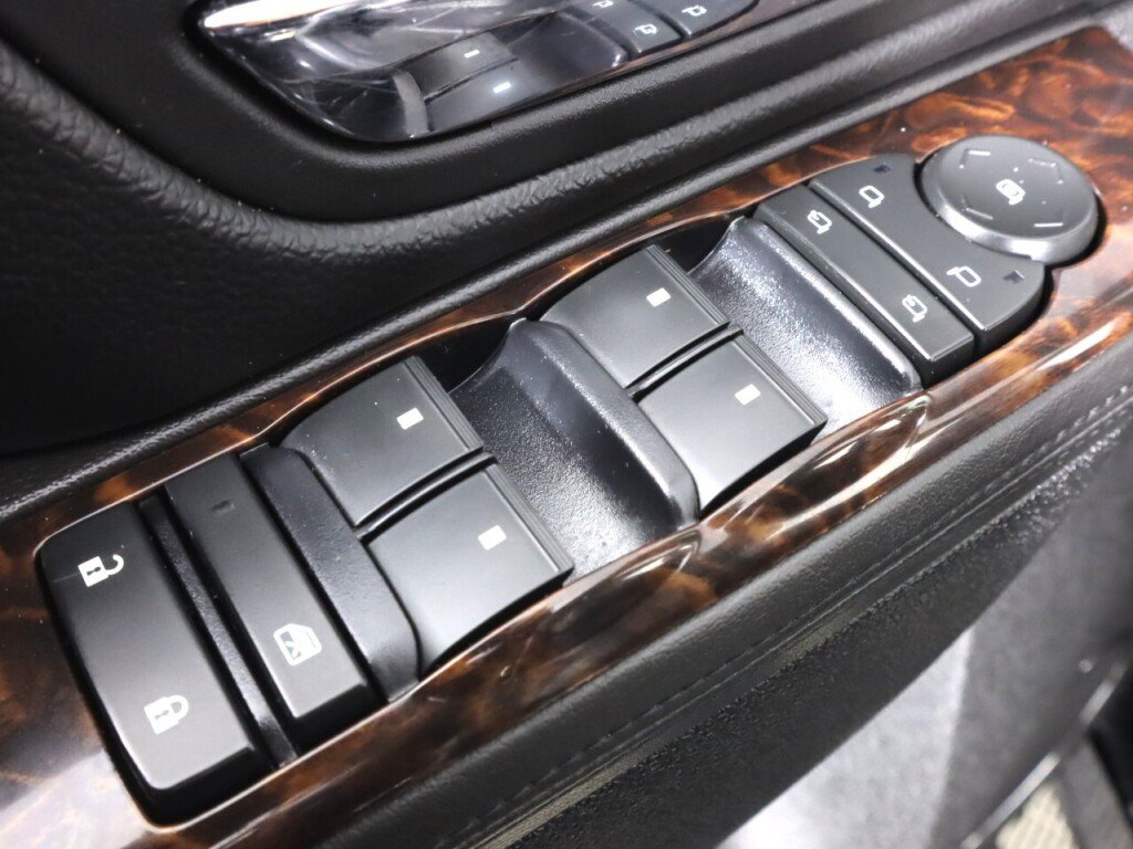 Used 2013 GMC Yukon XL Denali RWD image 26