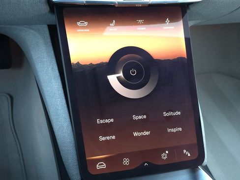 Used 2025 Lucid Air Pure image 40