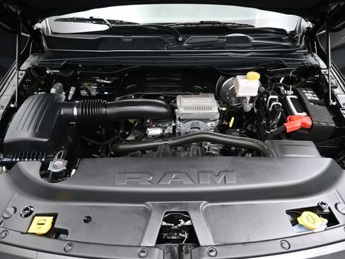 Used 2024 RAM 1500 Big Horn AWD/4WD image 8