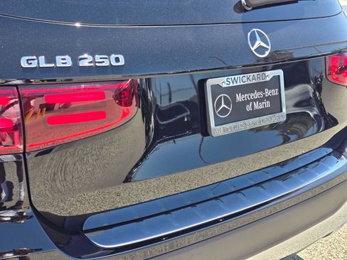 Used 2026 Mercedes-Benz GLB 250 4MATIC image 13