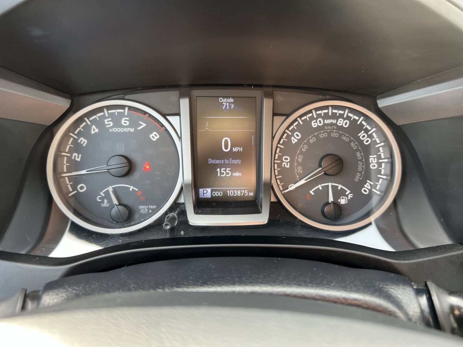 Used 2018 Toyota Tacoma SR5 AWD/4WD image 16