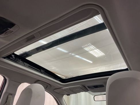 Used 2018 Subaru Forester 2.5i Premium w/ All-Weather Package image 15