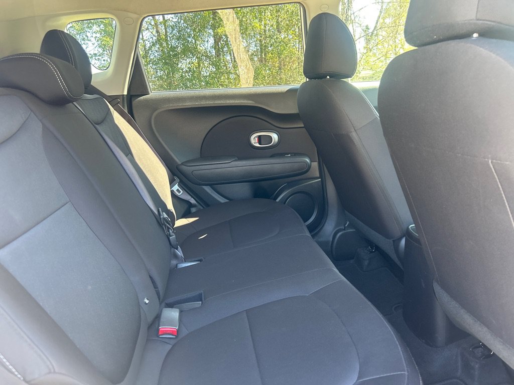 Used 2019 Kia Soul FWD image 17
