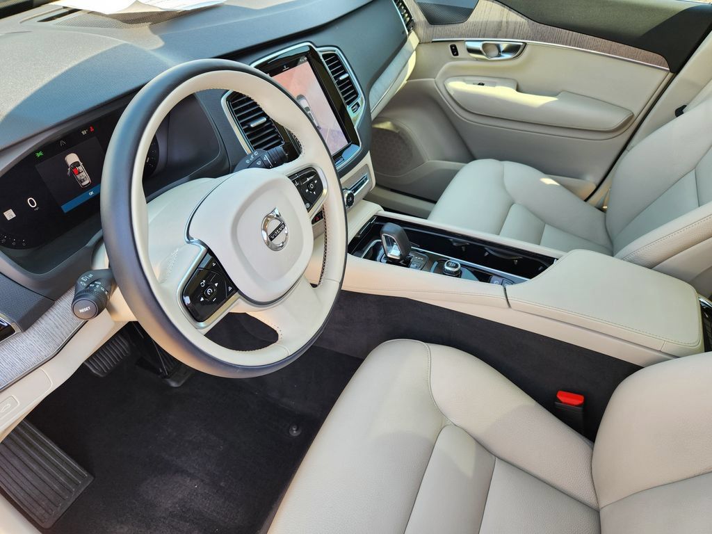 Used 2023 Volvo XC90 B6 Plus w/ Protection Package Premier AWD/4WD image 10