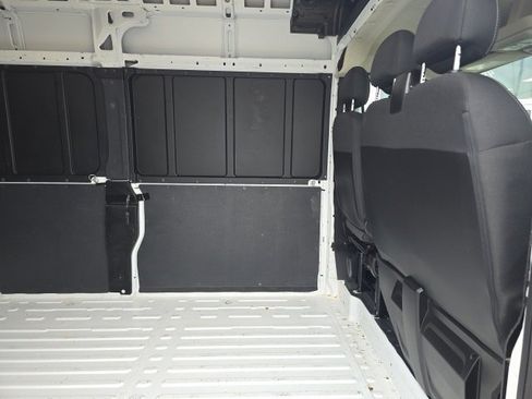 Used 2023 RAM ProMaster 2500 w/ Driver Convenience Group image 5