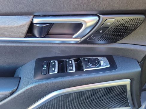 Used 2020 Kia Telluride SX w/ SX Prestige Package image 19