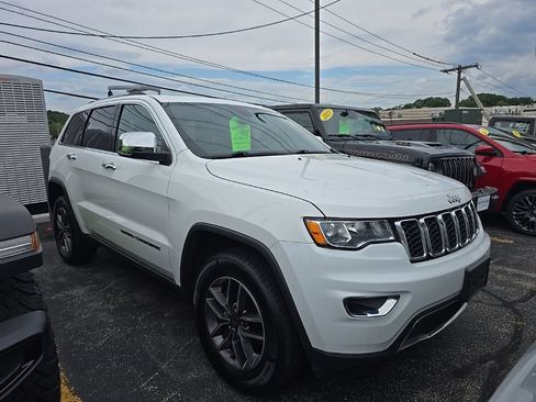 Used 2019 Jeep Grand Cherokee Limited AWD/4WD image 2
