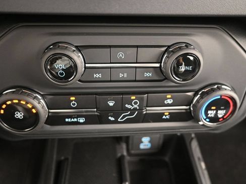 Used 2025 Ford Bronco 4-Door AWD/4WD image 17