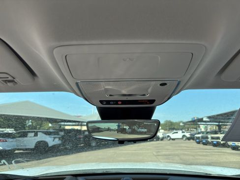 Used 2027 GMC Acadia Denali FWD image 29