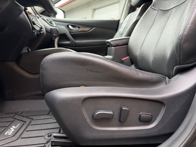 Used 2016 Nissan Rogue SL w/ SL Premium Package AWD/4WD image 26